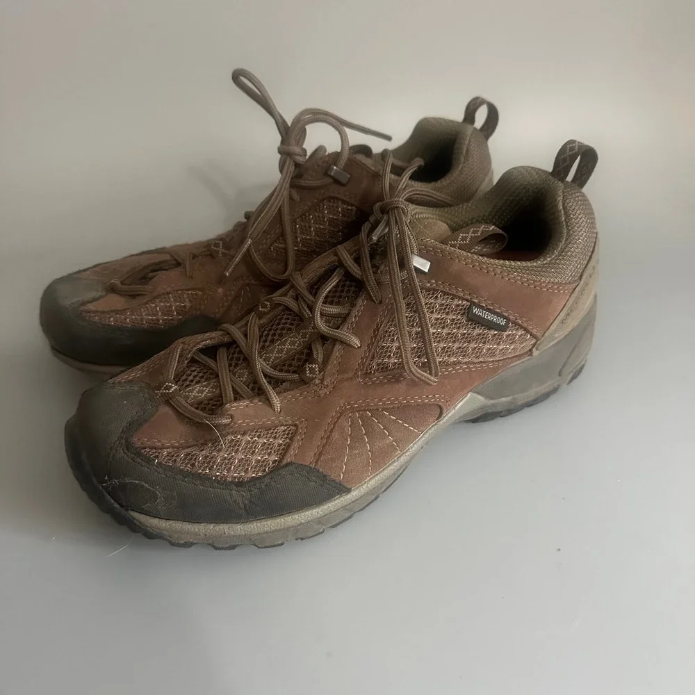 Merrell avian light